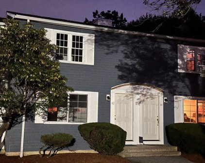 42 Roberts Dr Unit 42, Bedford