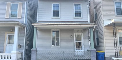 241 E Water St, Middletown