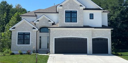 5858 S National Drive, Parkville