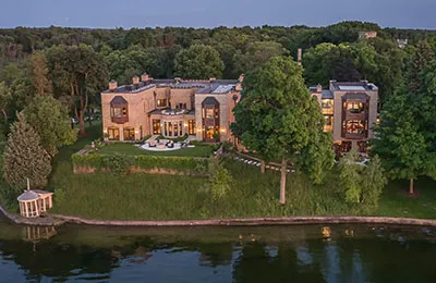 oconomowoc waterfront home