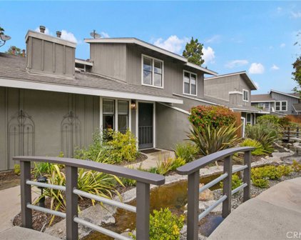 345 University Drive Unit D3, Costa Mesa