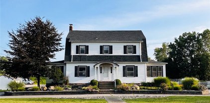 9775 Main St  Street, Clarence