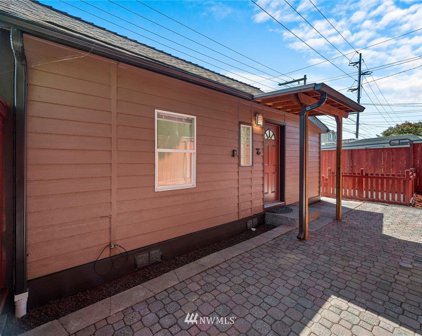 1109 1/2 E Marine View Drive, Everett
