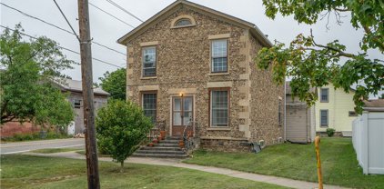 2682 Main  Street, York