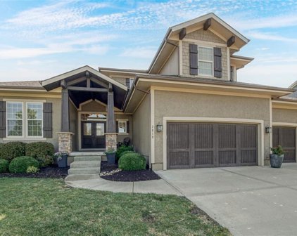 7019 APACHE Drive, Shawnee