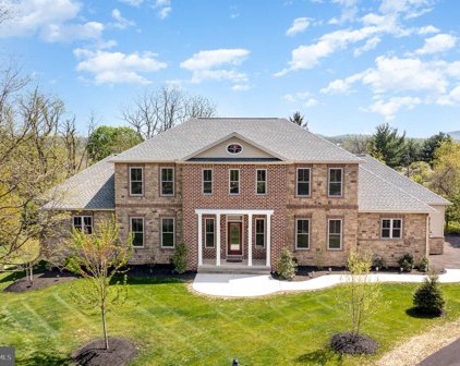 115 Ellesmere Ln, Mechanicsburg