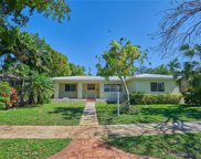565 Ne 105th St, Miami Shores image