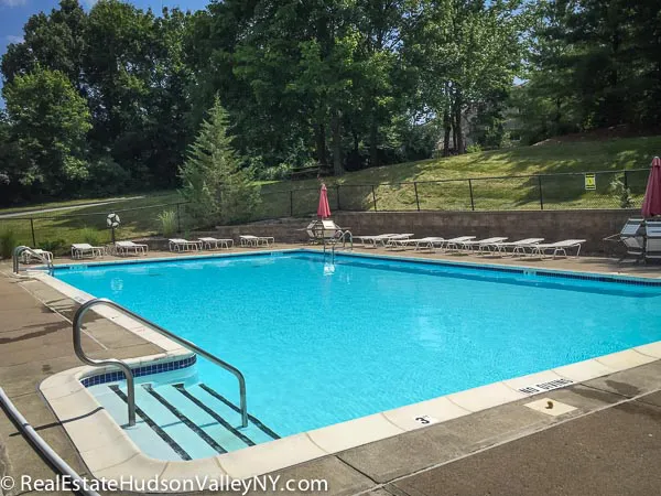 Wildflower Townhouses Hopewell Junction Swimming Pool