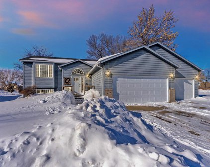 417 N Whitni Ln, Sioux Falls