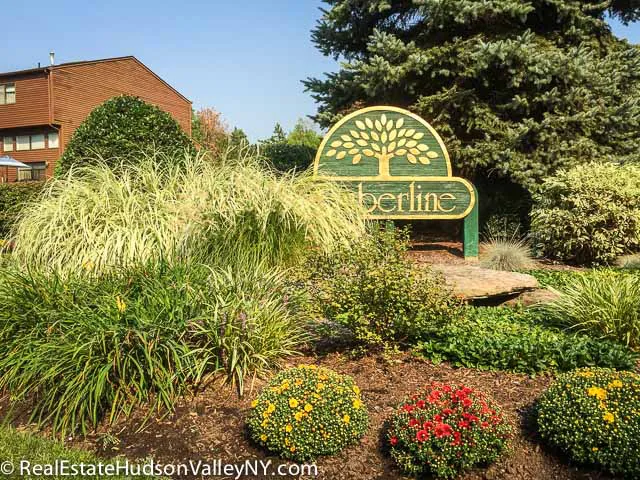 Timberline Townhomes For Sale in Nanuet