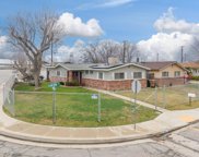 301 Sanford, Bakersfield image