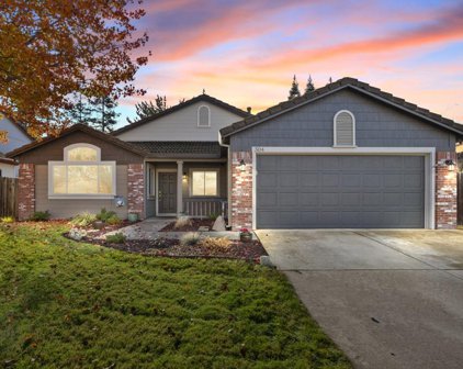 504 San Amadeo Court, Roseville