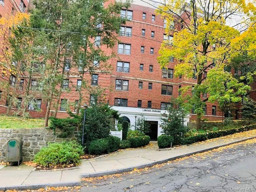 1 Broad Parkway Unit 6C, White Plains, 10601