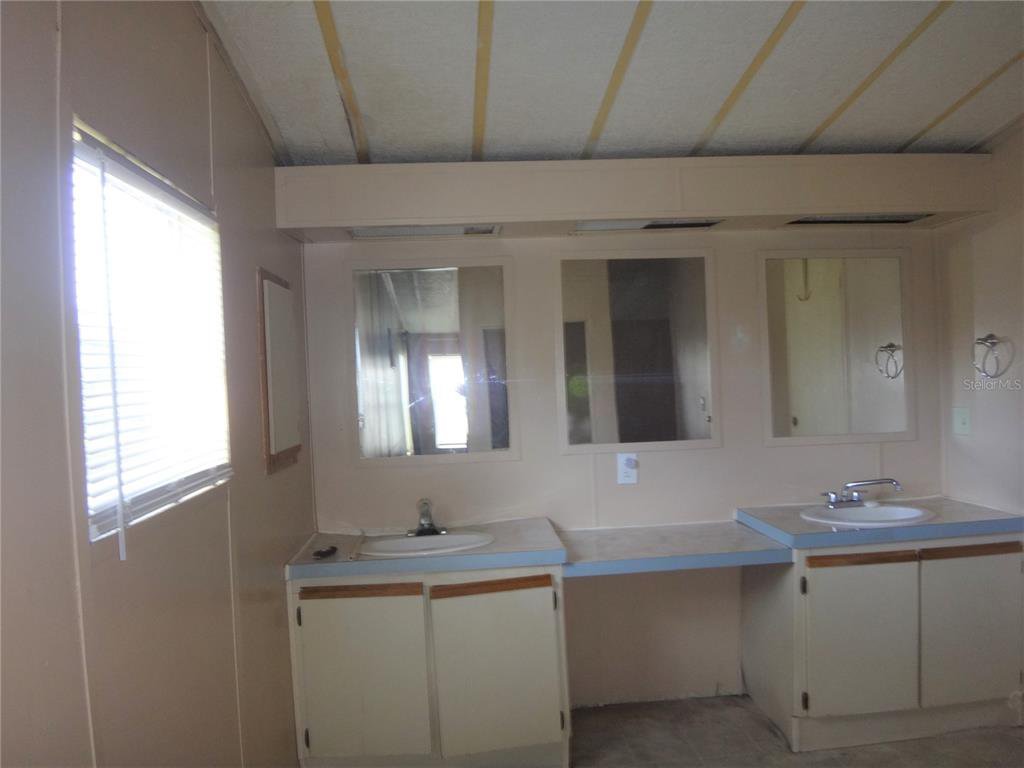 5748 Harvey Tew Road, Plant City, 33565