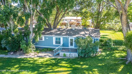 32 Road 5222, Bloomfield