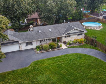 10S021 Scheel Drive, Willowbrook
