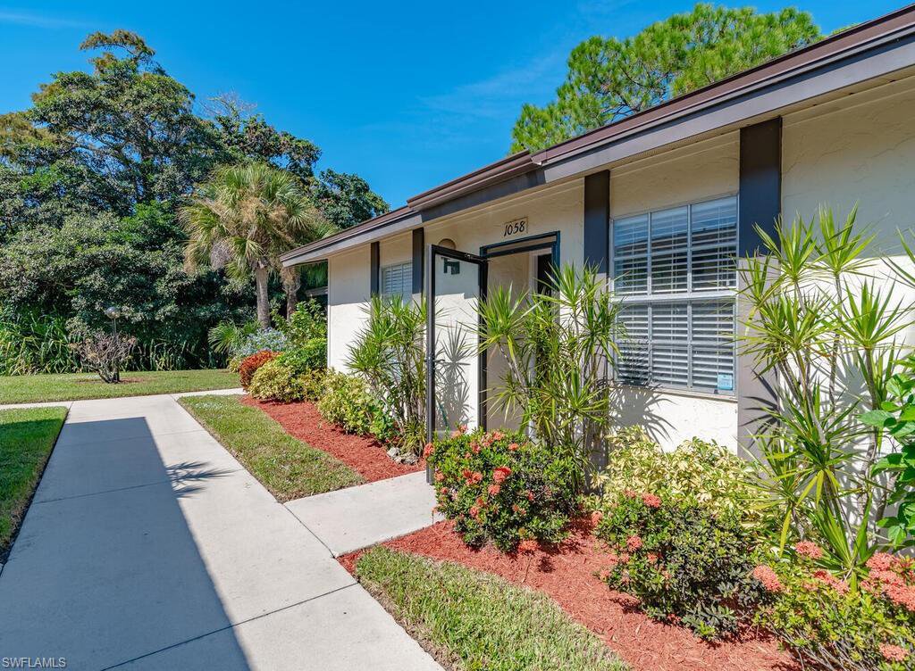 1058 Pine Isle LN Unit 1058, Naples, 34112, 221077614, Boca Ciega