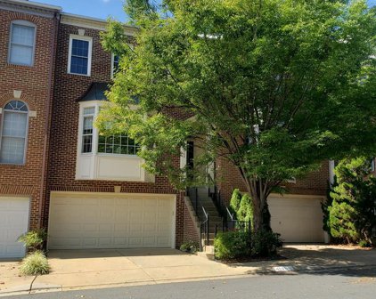 4188 Lord Culpeper Ln, Fairfax