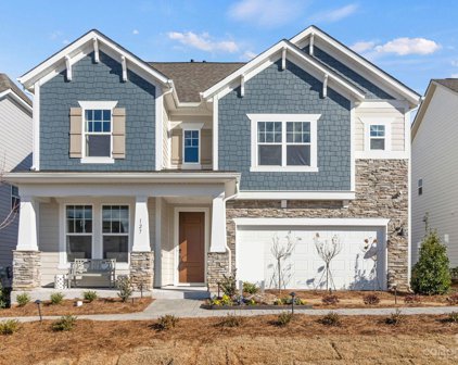 127 Crossvine  Drive, Mooresville