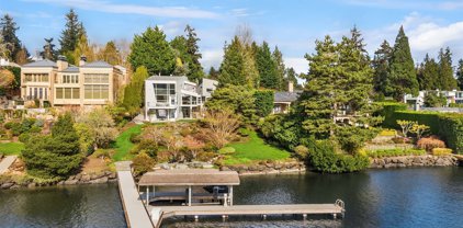 609 Evergreen Point Road, Medina