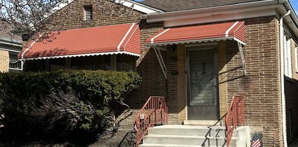 3835 Highland Avenue, Berwyn