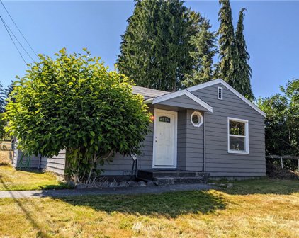 6138 Colby Avenue, Everett