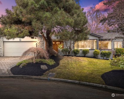750 Northstream Lane, Edmonds