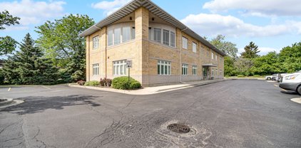 285 W Loop Road, Wheaton