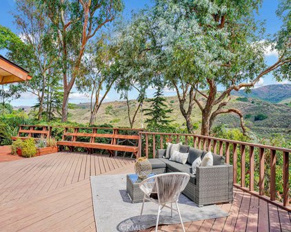 10141 Overhill Dr, North Tustin