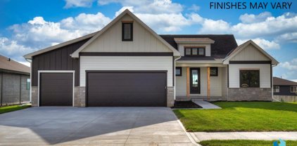 7304 E Shadow Pine Cir, Sioux Falls