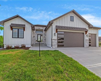2708 NE Wheatley Drive, Blue Springs