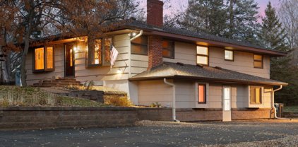 5021 Beacon Hill Road, Minnetonka