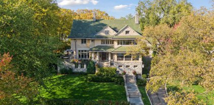 2706 W Lake Of The Isles Parkway, Minneapolis