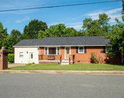 1302 Westmoreland  Drive, Burlington image