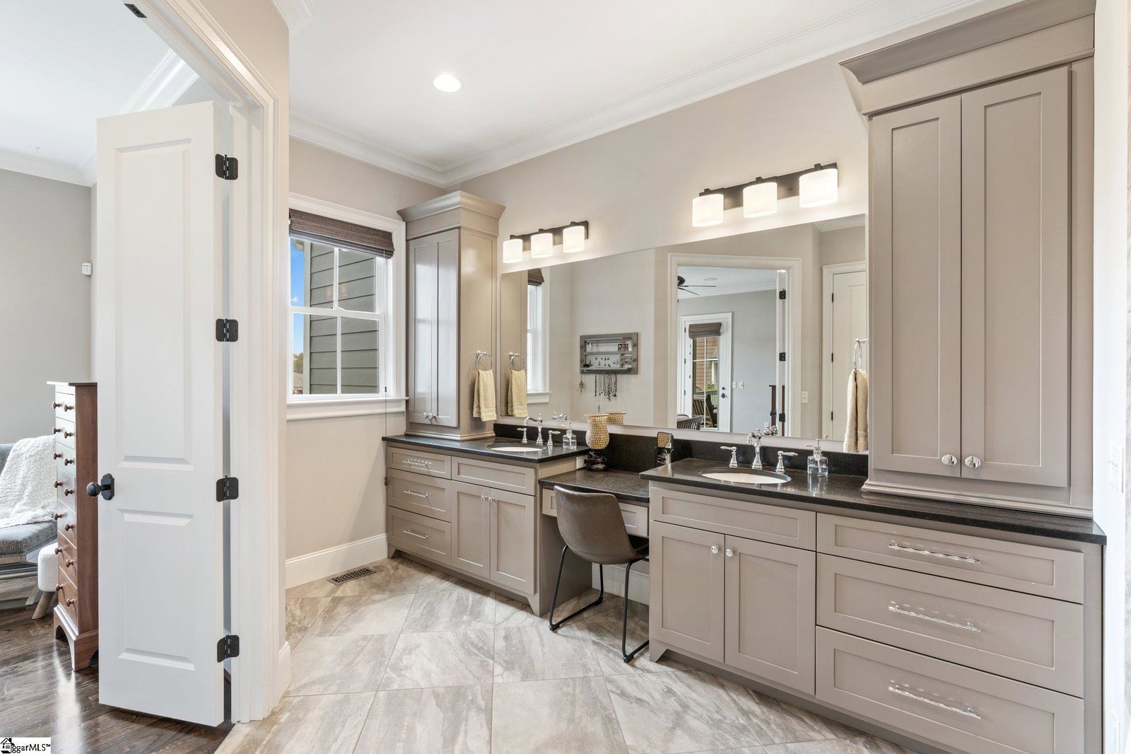 44 Ruskin Square, Greenville Home for Sale Hollingsworth Park Real Estate