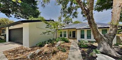 8555 Odyssey Dr, Universal City