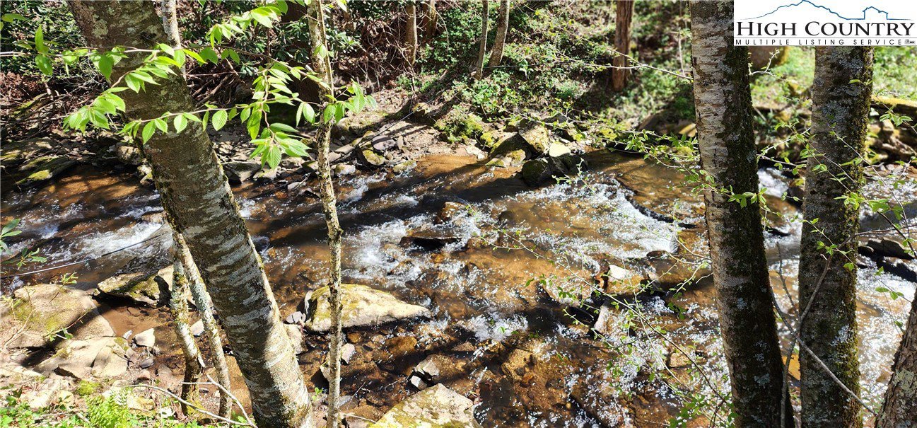 3395 Howards Creek Road, Boone, 28607