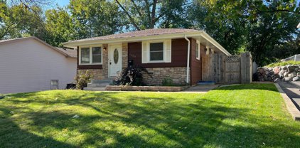 1609 Hillsboro Avenue N, Golden Valley