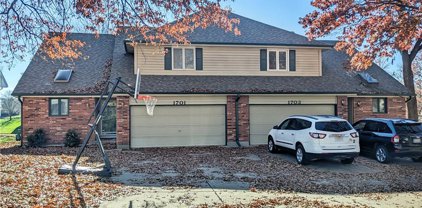 1701 & 1703 10th Street, Blue Springs