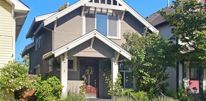 2203 Rockefeller Avenue, Everett
