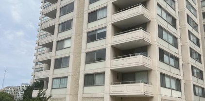 4515 Willard Ave Unit #503, Chevy Chase