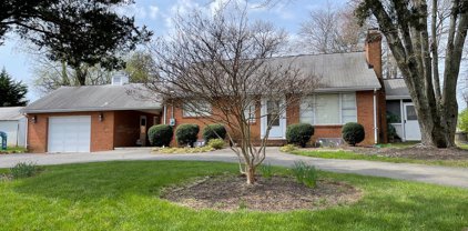 2107 Chain Bridge   Road, Vienna