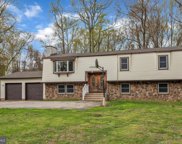 4 Kansas   Court, Medford image
