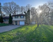 325 Quaker Lane N, Plymouth image