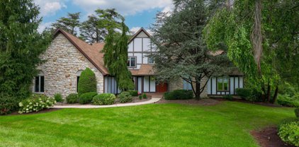 2 Fox Chase Dr, Hershey