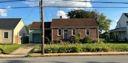 522 E Simpson St, Mechanicsburg
