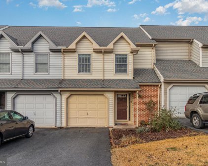 1956 Deer Path Rd, Harrisburg