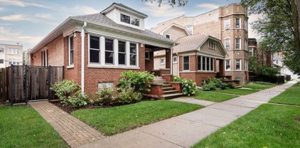 4318 N Mozart Street, Chicago