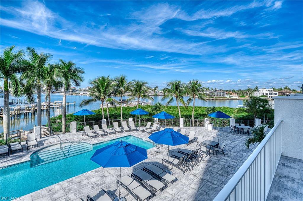 400 Flagship DR Unit 305, Naples, 34108