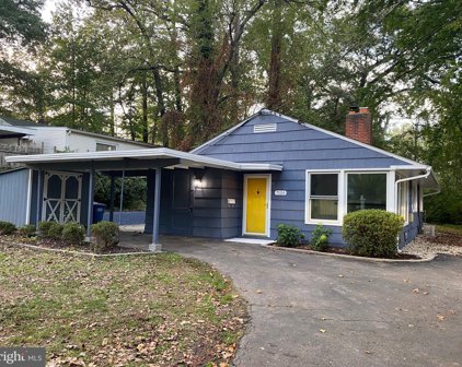 7104 Westmoreland Rd, Falls Church